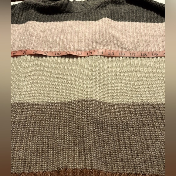 B8 AMERICAN RACE OUTFITTERS WOMEN’S SWEATER SIZE XS. No Tag New Without tax - Picture 11 of 12